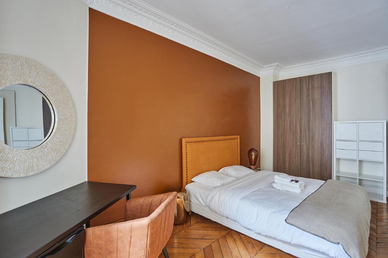 Apartment Beaubourg By Studio Prestige Париж Экстерьер фото